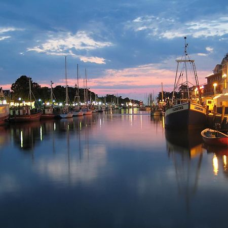 Vormann Jantzen, Direkt Am Leuchtturm Apartment Rostock Ngoại thất bức ảnh